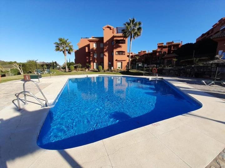 Espacioso Muy Tranquilo Y Con Jardines Cercano A La Playa Y Con 06 Piscinas *